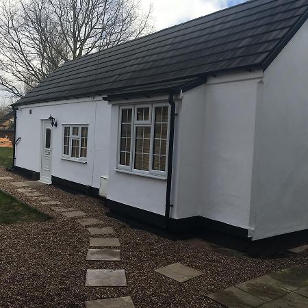 Manor Bungalow Walsall Luaran gambar